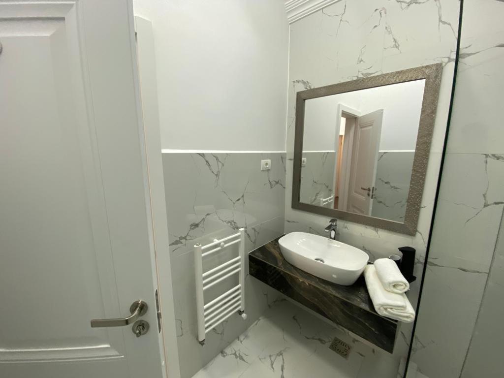 Appartamento Erbario House Bucarest Esterno foto